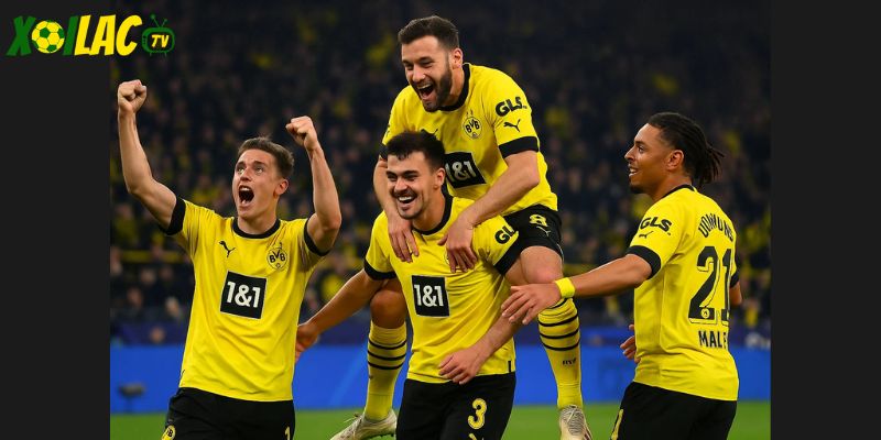 Hàng công Dortmund sẵn sàng bùng nổ tại Signal Iduna Park. Hàng công Dortmund sẵn sàng bùng nổ tại Signal Iduna Park.