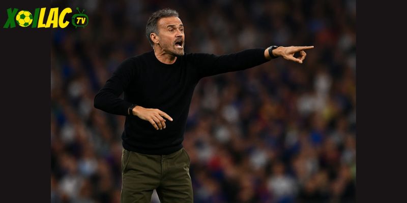 HLV Luis Enrique – bộ óc chiến thuật dẫn dắt PSG chinh phục Velodrome.