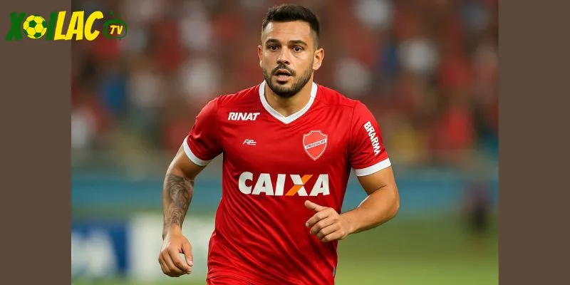 Almeida là mũi nhọn của Vila Nova trong trận Chapecoense vs Vila Nova. Almeida là mũi nhọn của Vila Nova trong trận Chapecoense vs Vila Nova.