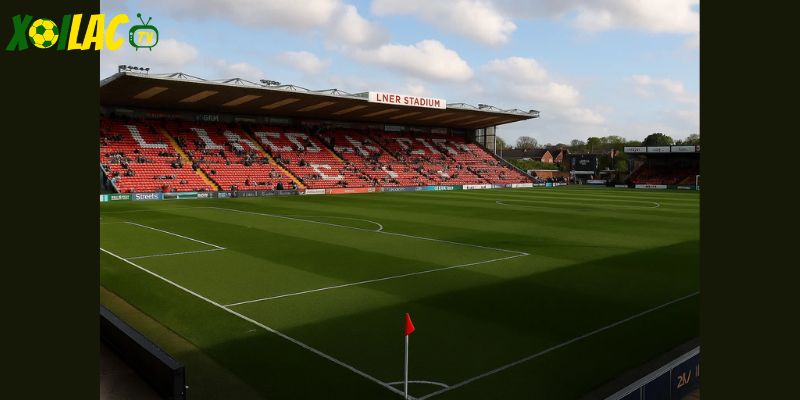 Sân nhà Lincoln City – nơi đội bóng đặt hy vọng tạo cú sốc.