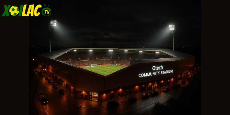 Gtech Community Stadium rực rỡ ánh đèn trong Brentford vs Man City kịch tính.
